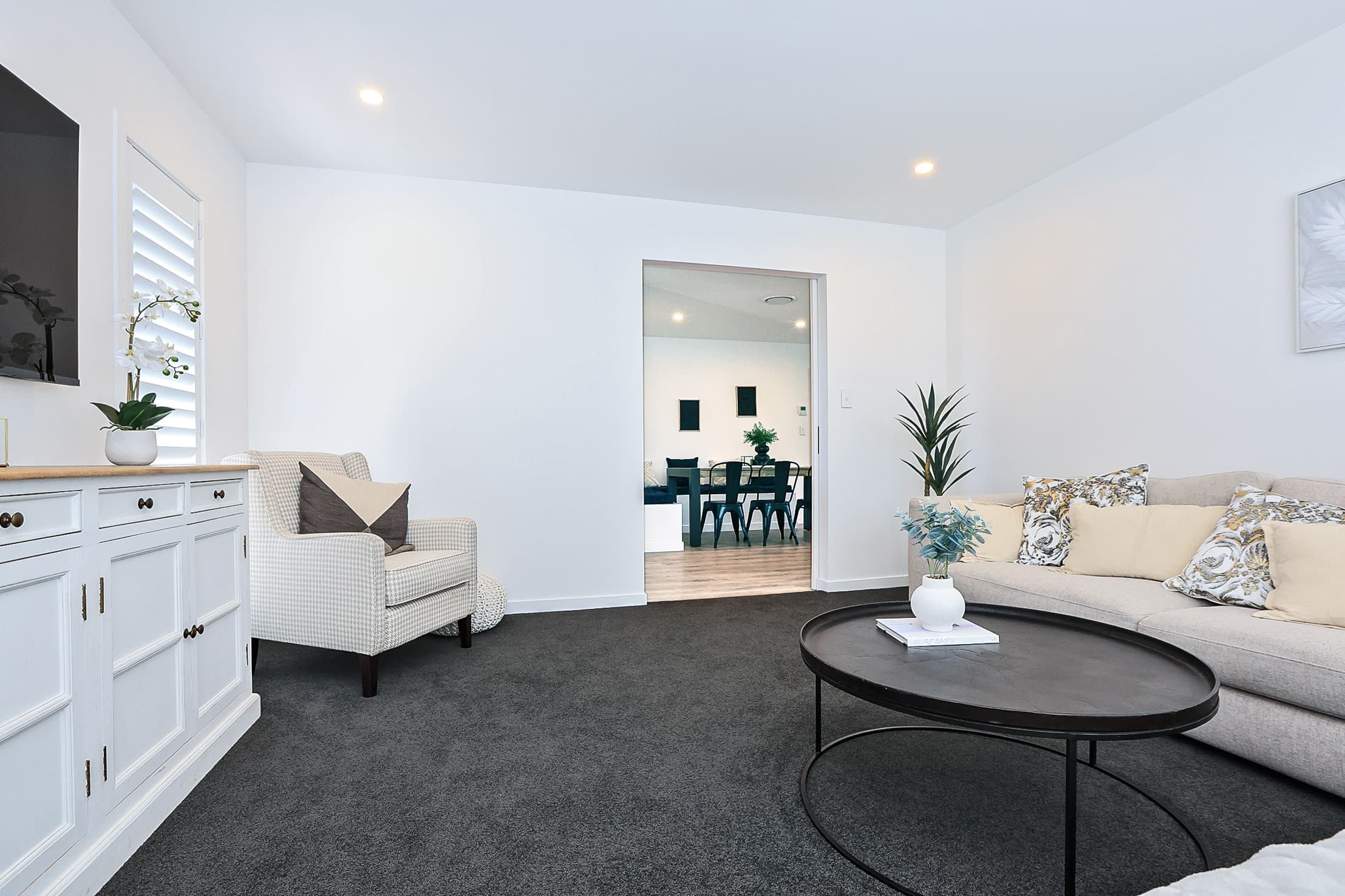 Separate lounge