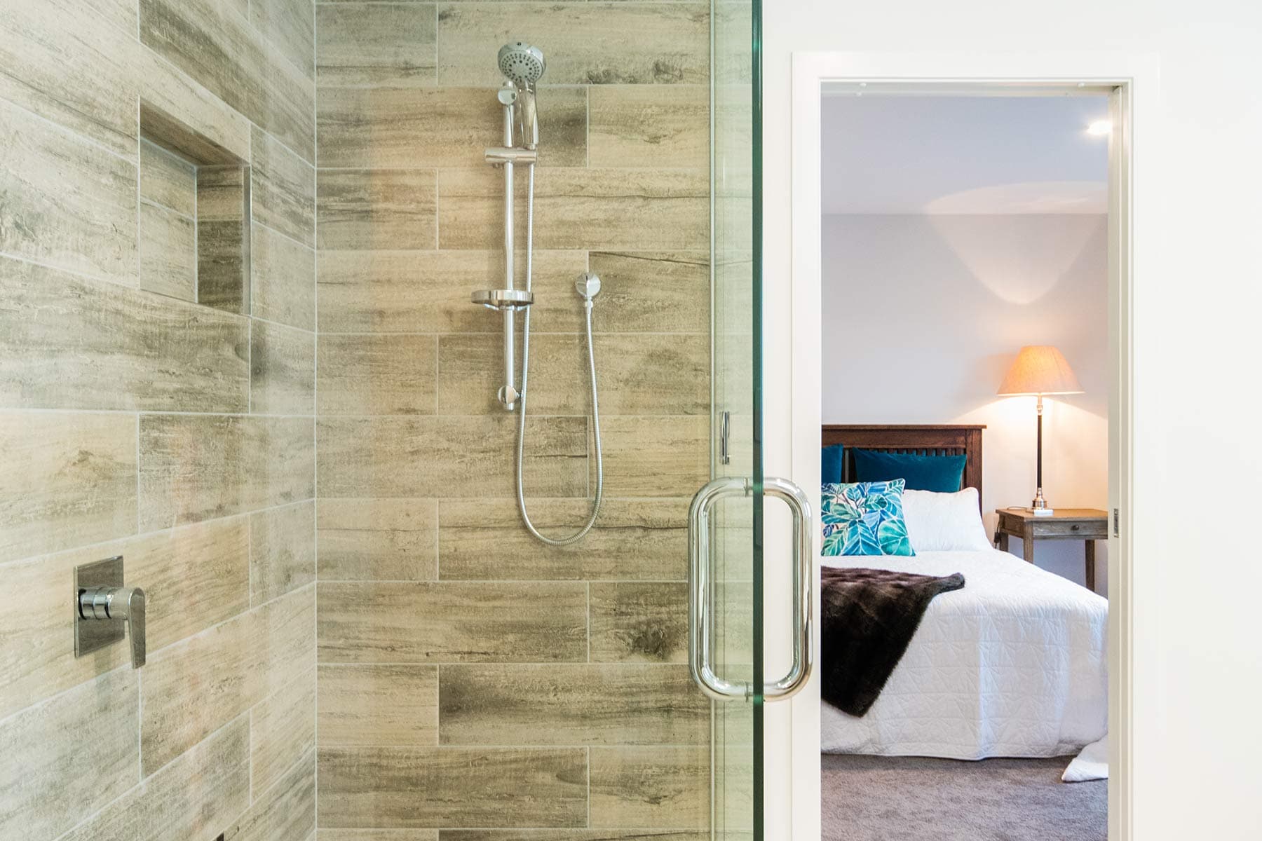 Tiled ensuite shower